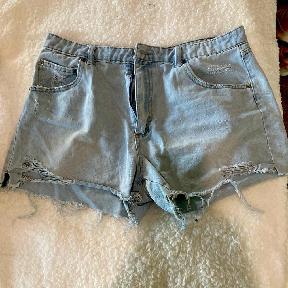 NO BOUNDARIES jean shorts